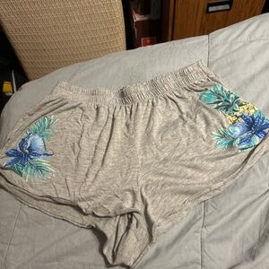 Flower shorts